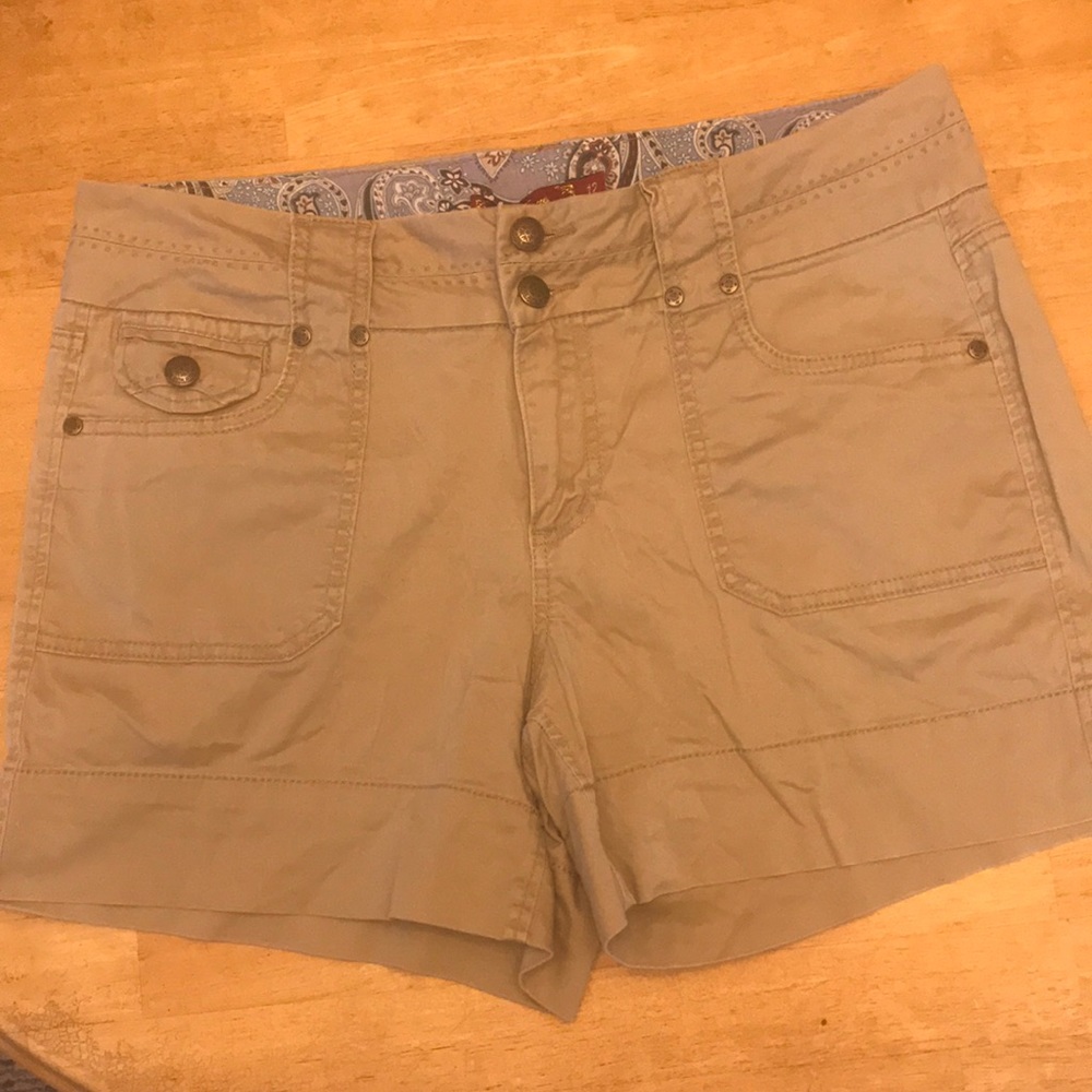 Tan Khaki Shorts 12